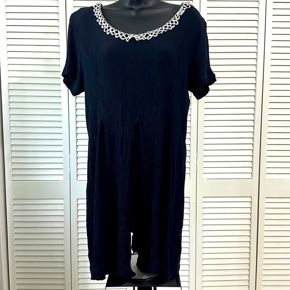 Ellen Ashley Crinkled Navy Blue Crochet Collar Pleated Back Zip & Tie Romper 14